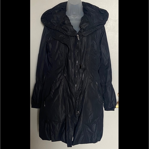 Creenstone black hooded raincoat size S fitted zipper closure adjustable 36 EU - Picture 2 of 7